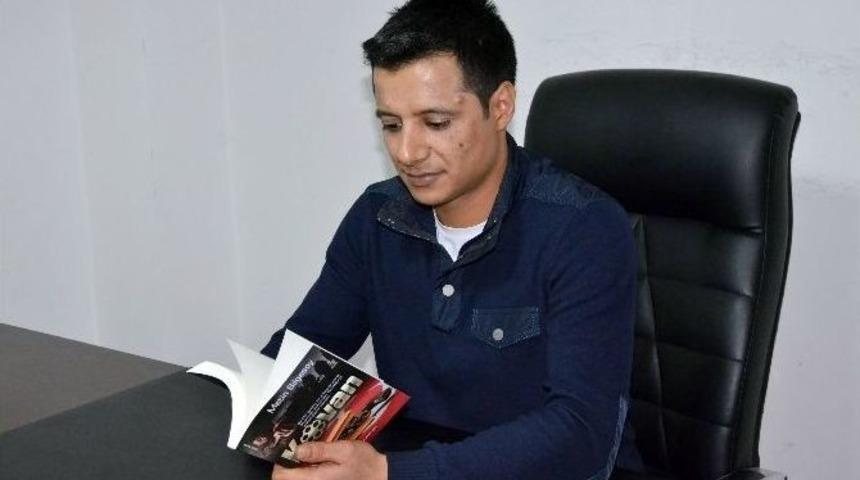 G&uuml;neydoğu G&ouml;revinden Esinlenerek Roman Yazdı