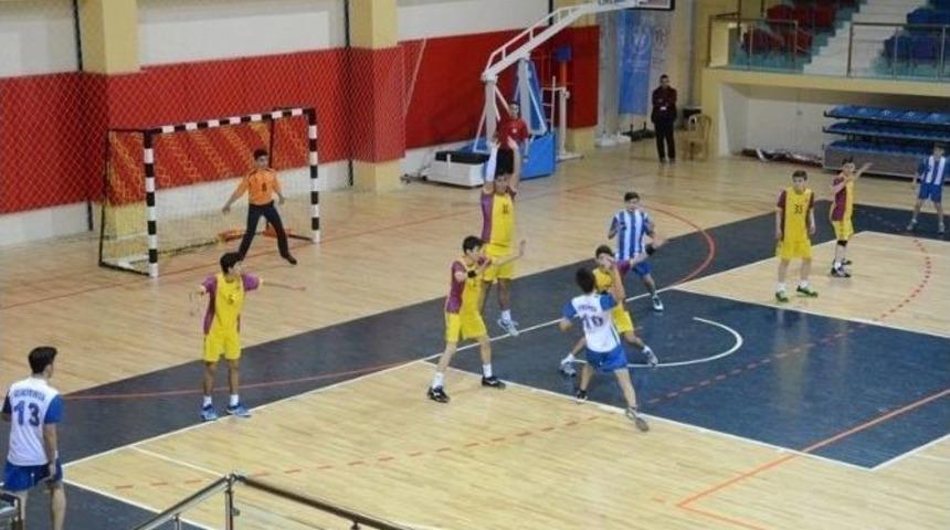 Hentbol Grup M&uuml;sabakaları Başladı