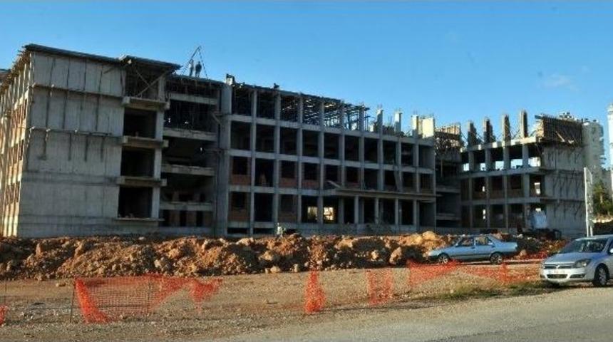 Kepez&rsquo;de Anadolu Lisesi&rsquo;nin Kaba İnşaatı Tamamlandı