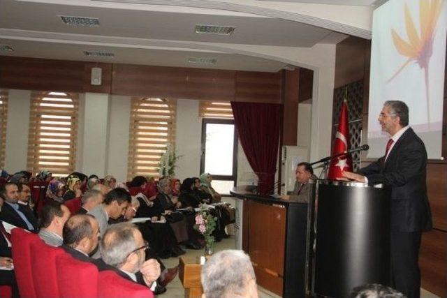 Sakarya Müftülüğü Gençlik Projesi Eğitim Seminerleri Devam Ediyor