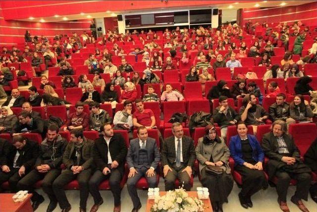 Tded’den Gençlerle Muhteşem Program