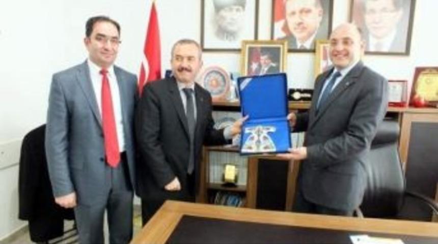 Ey&uuml;p Uğur: M&uuml;cahit K&ouml;ksal, Dernek İlkelerini Hi&ccedil;e Sayarak Kurumu Siyasileştirdi