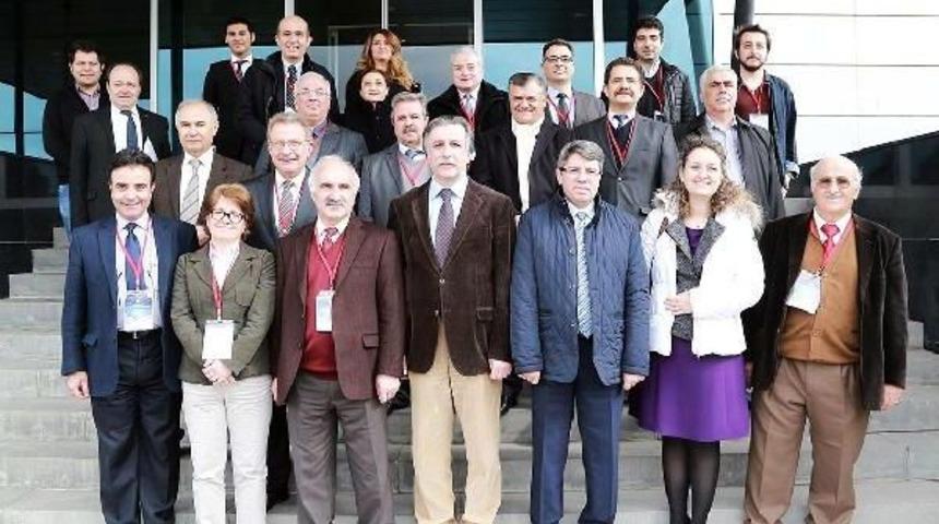 T&uuml;rkiye&rsquo;Nin &Uuml;nl&uuml; Fizik&ccedil;ileri Er&uuml;&rsquo;De Buluştu