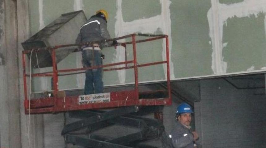 Bursa Timsah Arena&rsquo;Nın &Ccedil;imleri Yeşerdi