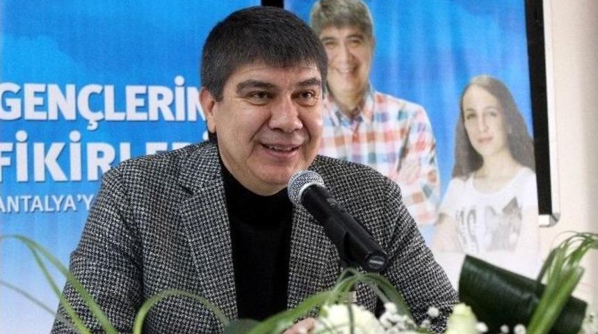 Kız &Ouml;ğrencinin Bira Festivali Sorusuna Başkandan Nasihatlı Yanıt