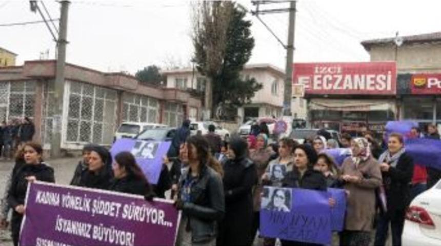 Kadına Y&ouml;nelik Şiddet Protesto Edildi
