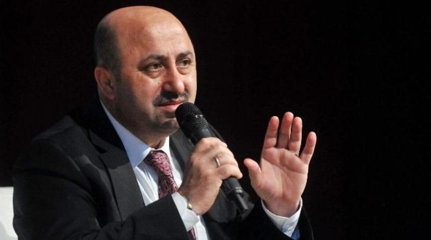 İlahiyat&ccedil;ı Yazar, Eşini Seven Erkeğe "kılıbık" Denmesini Eleştirdi