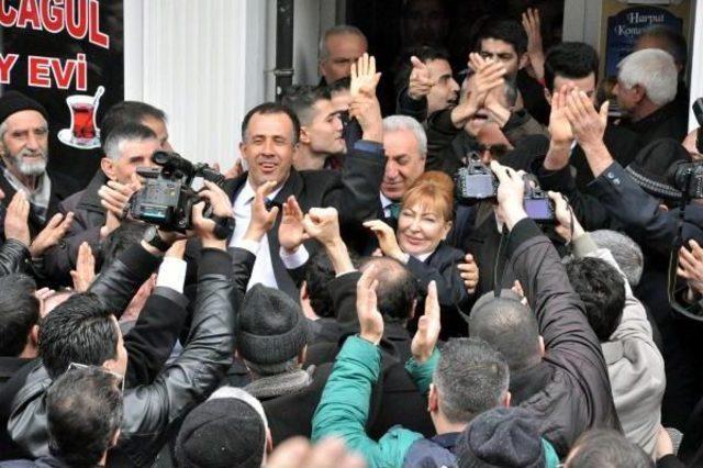 Elazığlı Kadın Aday Adayından Miting Gibi Başvuru