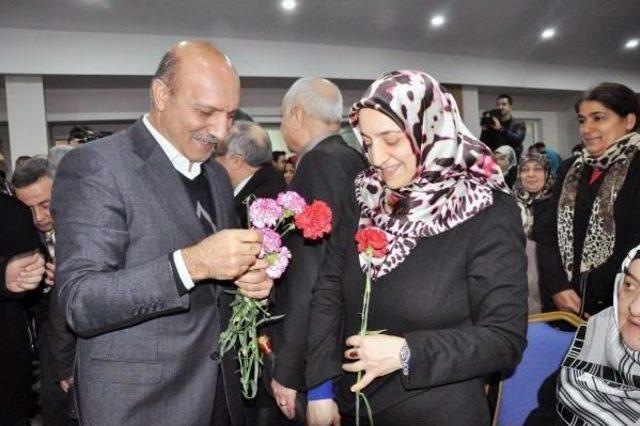 Elazığlı Kadın Aday Adayından Miting Gibi Başvuru