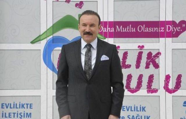 İzmit'te Evlilik Okulu Açıldı