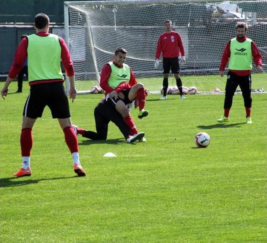 Antalyaspor&rsquo;da Gergin Antrenman