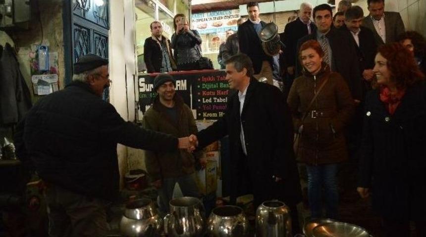 Eş Başkanlar Sur Esnafını Ziyaret Etti