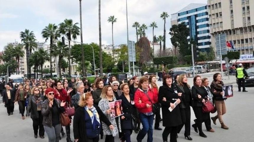 Kadınlar, Medeni Kanun Ve &Ouml;zgecan İ&ccedil;in Y&uuml;r&uuml;d&uuml;