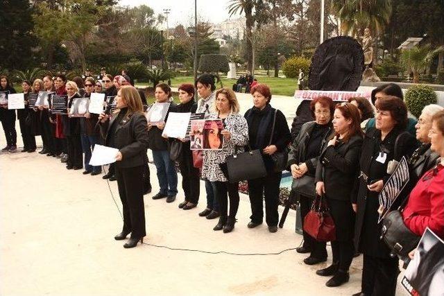 Kadınlar, Medeni Kanun Ve Özgecan İçin Yürüdü