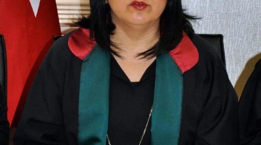 Sivas'ta Avukatlardan '&ouml;zgecan' Tepkisi