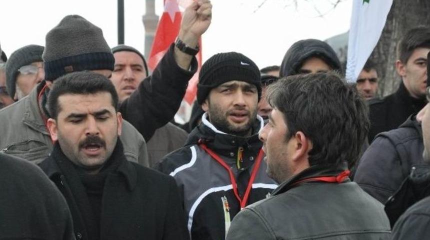 Sivas&rsquo;ta İş&ccedil;ilerinin Maaş Eylemi S&uuml;r&uuml;yor