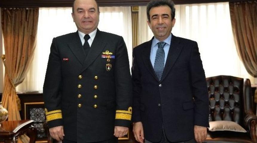 G&ouml;lc&uuml;k Deniz Ana &Uuml;s Komutanından Vali G&uuml;zeloğlu&rsquo;na Ziyaret