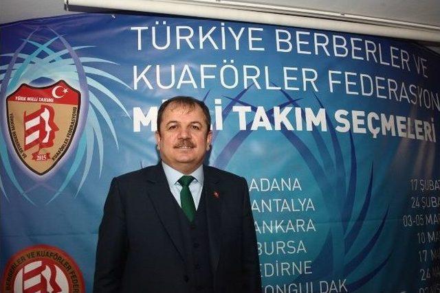 Kuaförler ’milli Takım’ İçin Makasladı