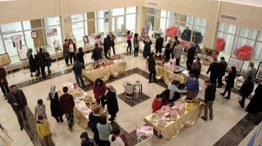 Gençlik Merkezi Öğrencileri Yeteneklerini Sergiledi