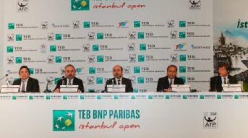 Roger Federer İstanbul’a Geliyor