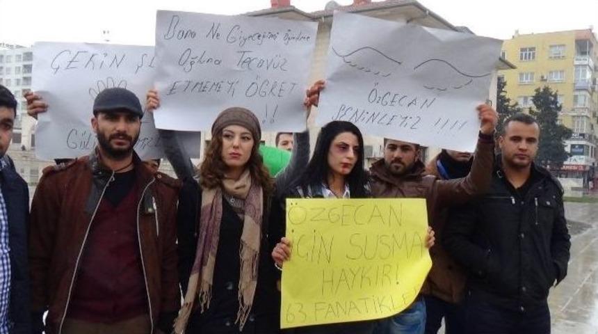 Özgecan Cinayetine Makyajlı Tepki