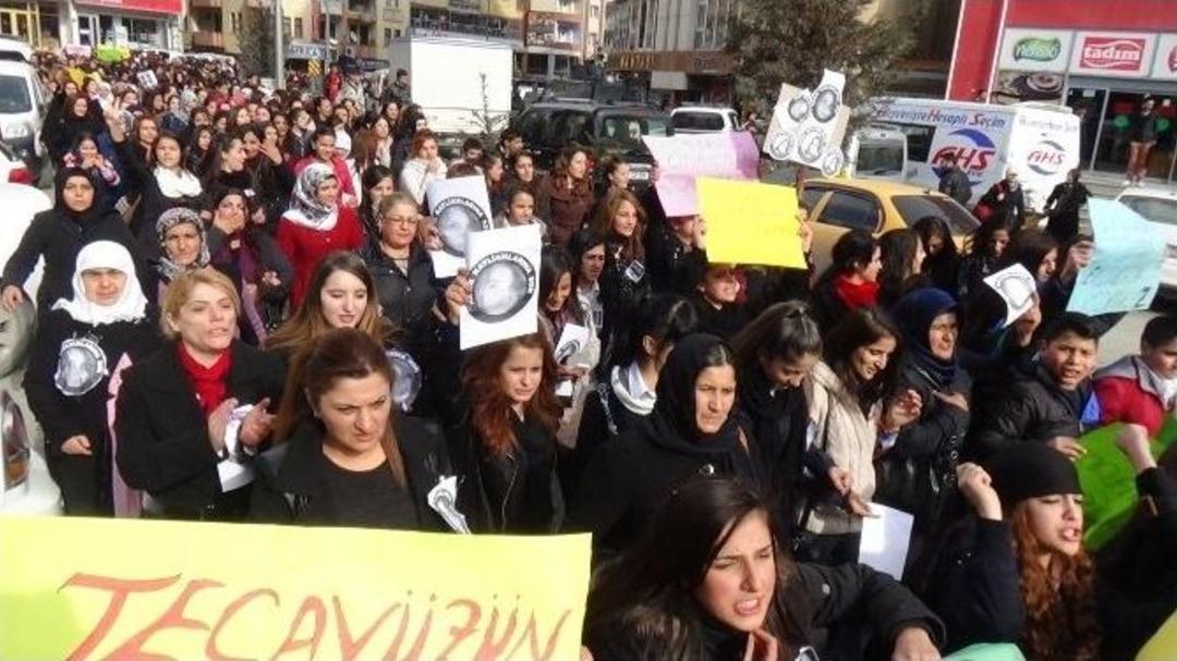 Hakkarili Kadınlar &Ouml;zgecan İ&ccedil;in Y&uuml;r&uuml;d&uuml;