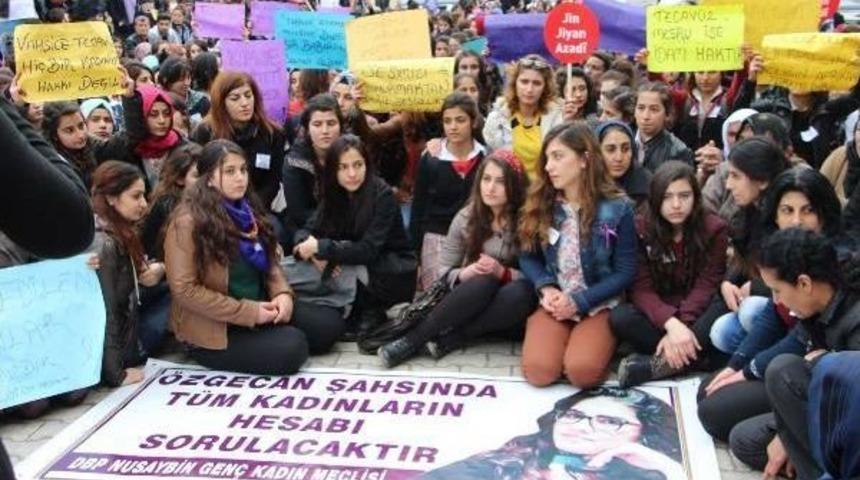 How &Ouml;zgecan&rsquo;S Murder United, Divided Turkey