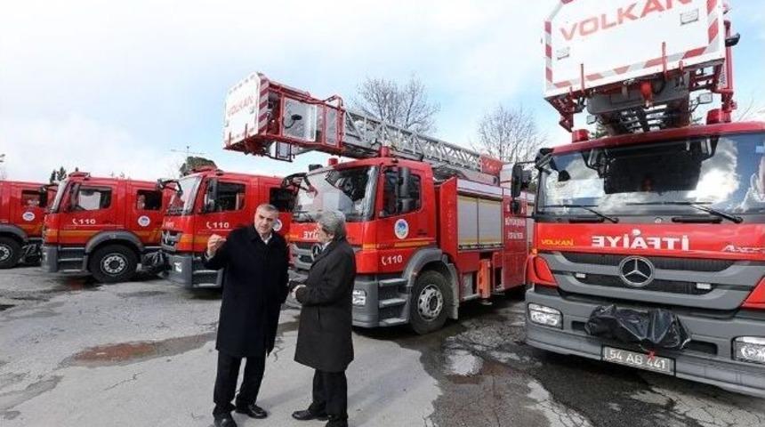 İtfaiye Filosuna 8 Yeni Ara&ccedil; Eklendi