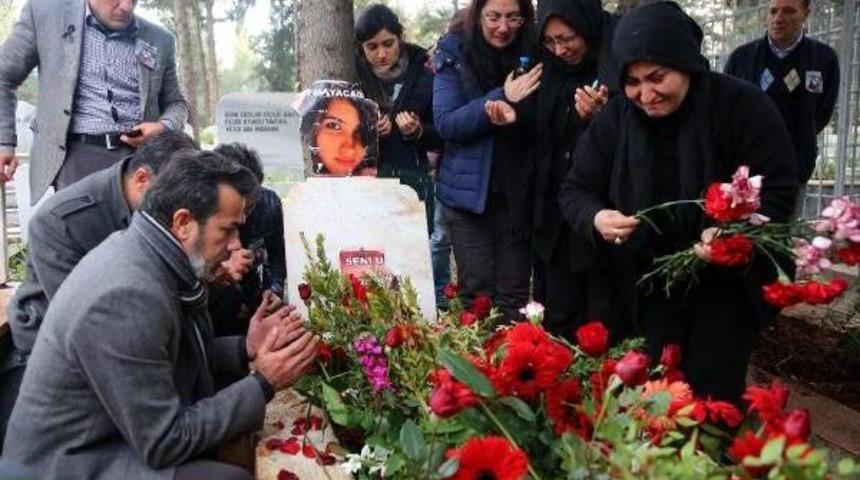 &Ouml;zgecan'ın Anne Ve Babası Ilk Kez Mezarlıkta; 'rabbim Seni Kendisi I&ccedil;in Yaratmış'