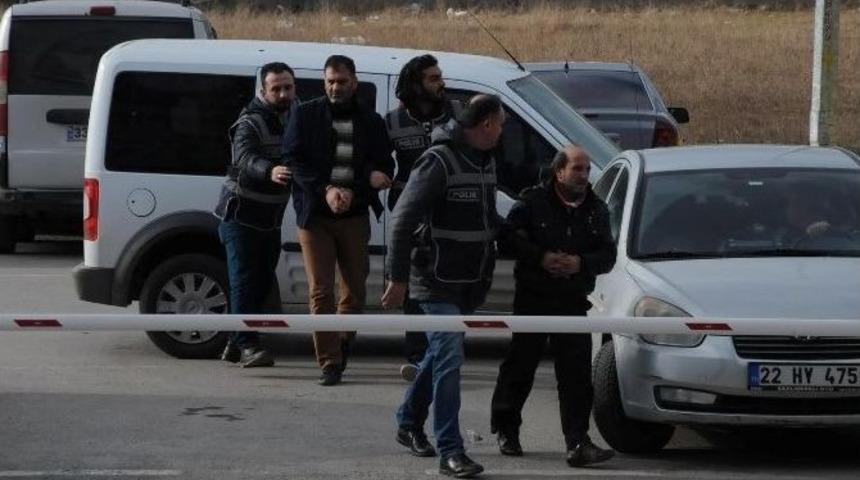 Apartman Fareleri Polisten Ka&ccedil;amadı