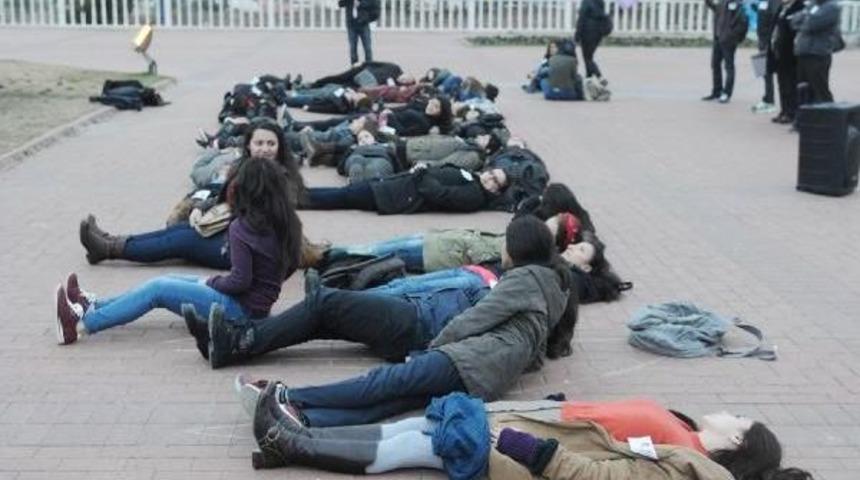 V&uuml;cutlarıyla '&ouml;zgecan' Yazdılar