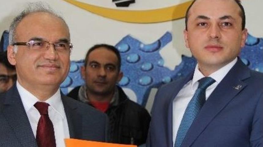 Prof. Dr. Recep Kaymakcan Adaylığı&rsquo;nı A&ccedil;ıkladı