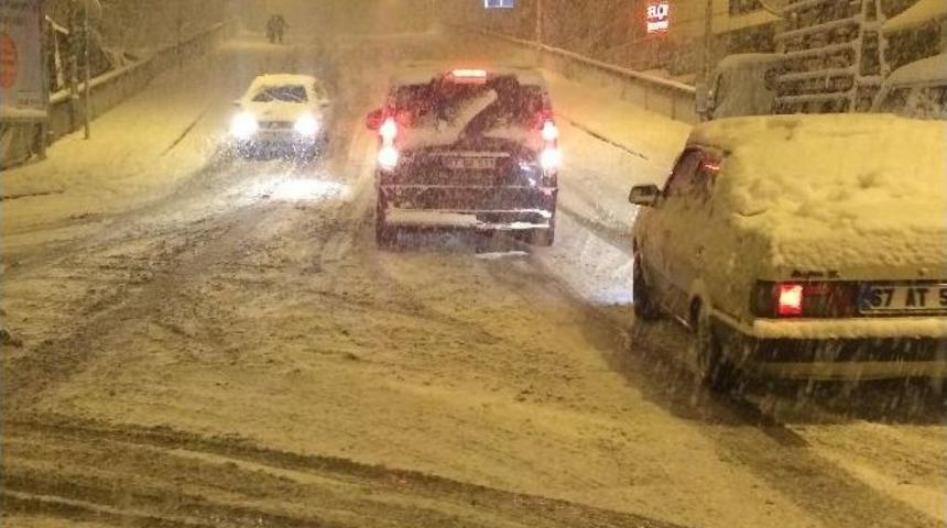 Kar, Zonguldak&rsquo;ı Esir Aldı