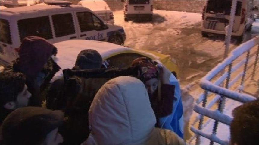 Sevgilisini D&ouml;vd&uuml;, Faciayı Polise Gelen E-mail &Ouml;nledi