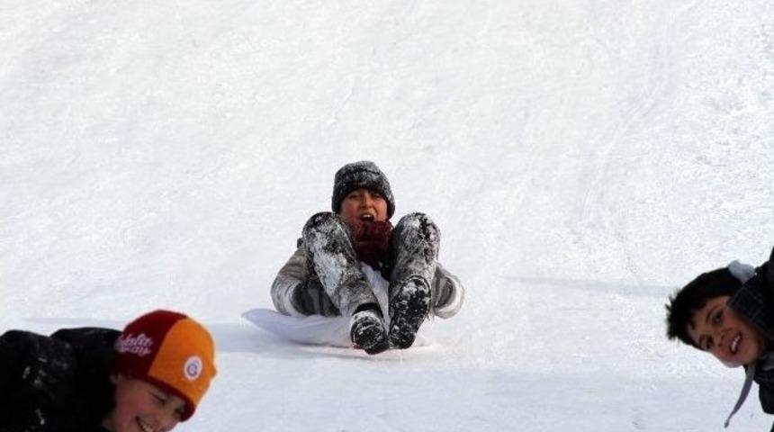 Karın Keyfini &Ccedil;ocuklar &Ccedil;ıkartıyor