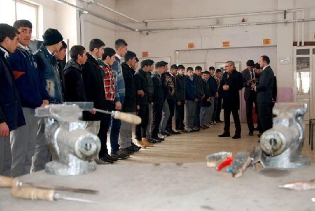 Vali Deniz, G&ouml;le İl&ccedil;esinde