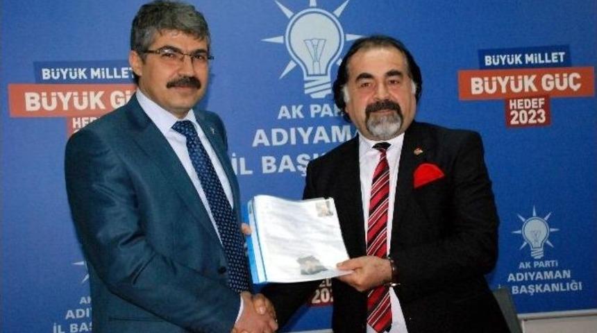 Gazeteci-yazar Kemal &Ouml;ner Aday Adaylığı Başvurusunu Yaptı