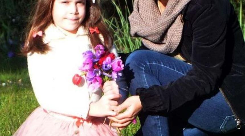 Bodrum'da Kırlar Ve Ağa&ccedil;lar Rengarenk &Ccedil;i&ccedil;eklere B&uuml;r&uuml;nd&uuml;