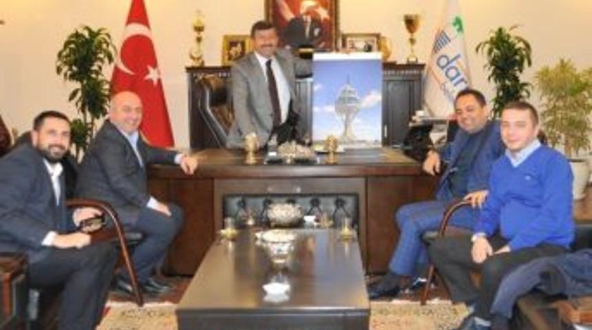 Başkan Karabacak İl Y&ouml;neticilerine Projeleri Anlattı