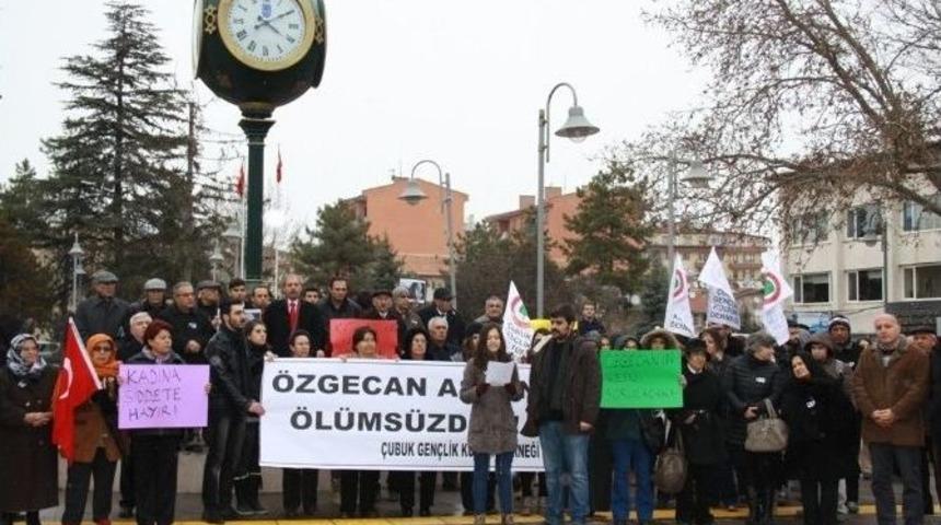 &Ccedil;ubuk&rsquo;ta &Ouml;zgecan&rsquo;ın &Ouml;ld&uuml;r&uuml;lmesi Protesto Edildi