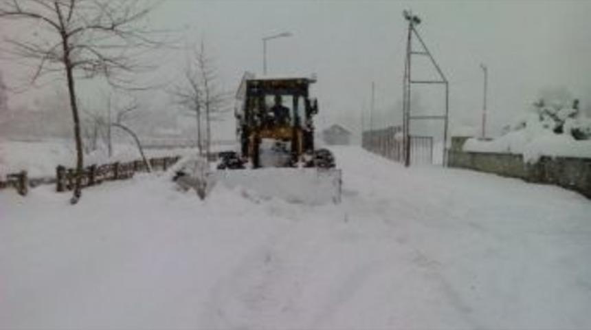 Bartın&rsquo;da Karla M&uuml;cadelede Son Durum