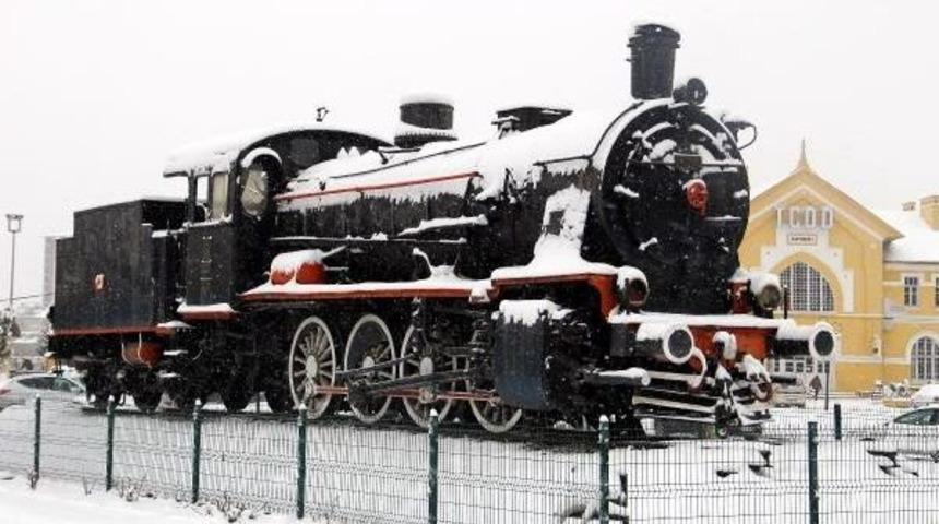 Kar Yağışı, Kayseri Ve Nevşehir'de Ulaşımı Olumsuz Etkiledi (3)