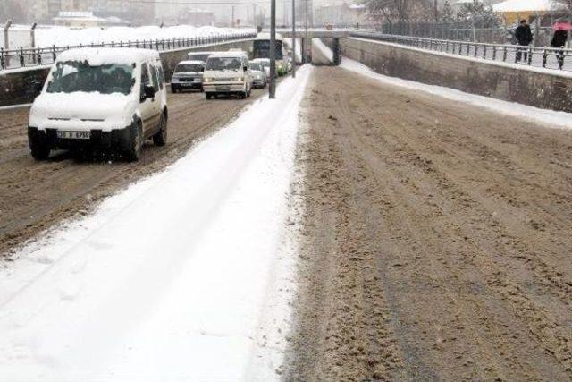 Kar Yağışı, Kayseri Ve Nevşehir'de Ulaşımı Olumsuz Etkiledi (3)