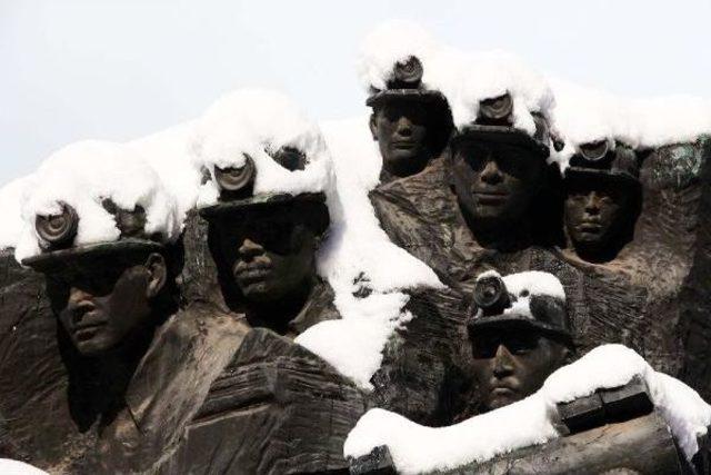 Zonguldak’Ta Kar Ulaşımı Aksattı