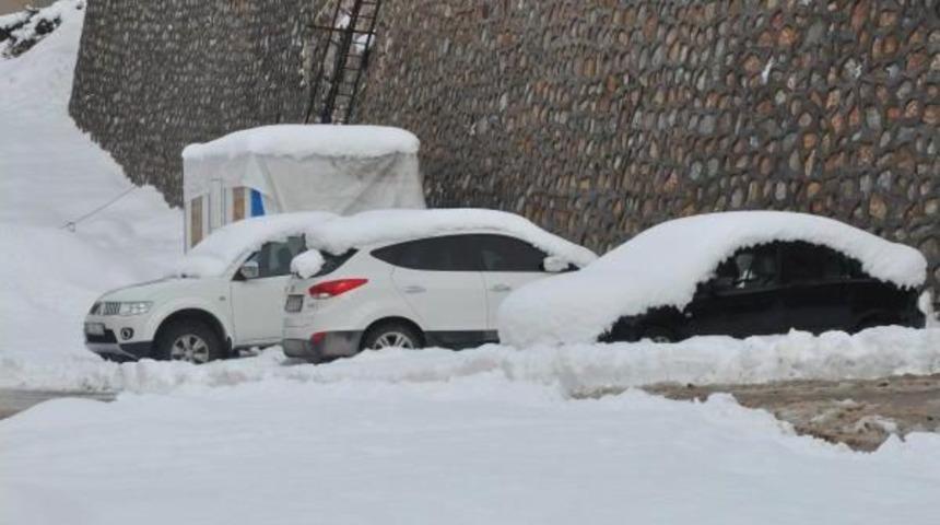 Bitlis'te Okullara Kar Tatili (2)