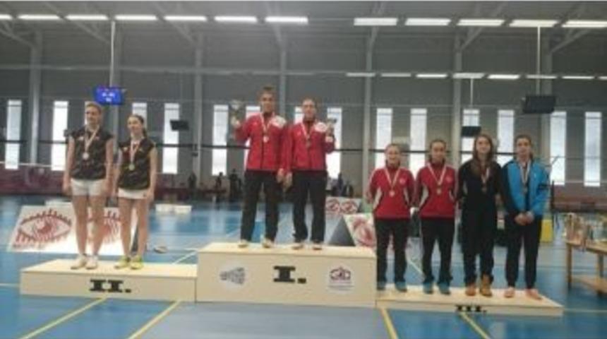 Badmintoncular Macaristan’dan Madalya İle Döndüler