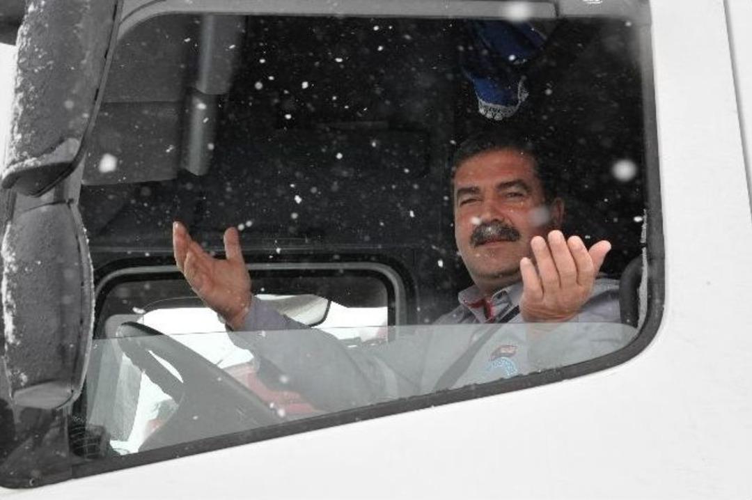 (&ouml;zel Haber) Kamyoncuların Kar &Ccedil;ilesi