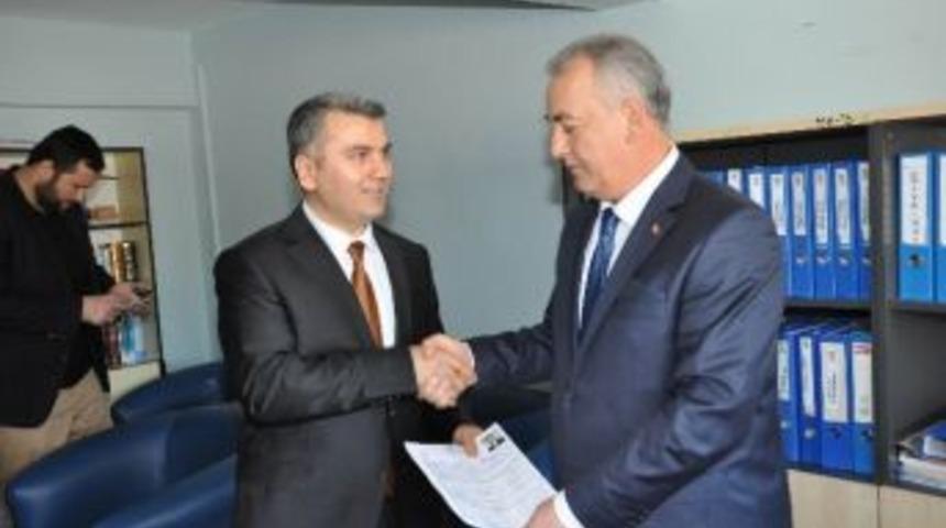 Canbey, Resmen Aday Oldu