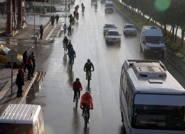 Özgecan İçin 80 Kilometre Pedal Çevirdiler