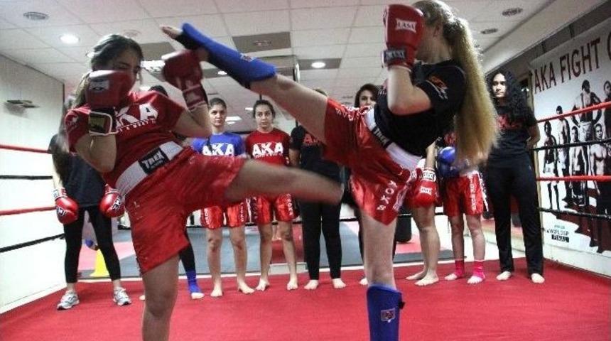 Kadınlar Savunma Sanatlarına Y&ouml;neldi